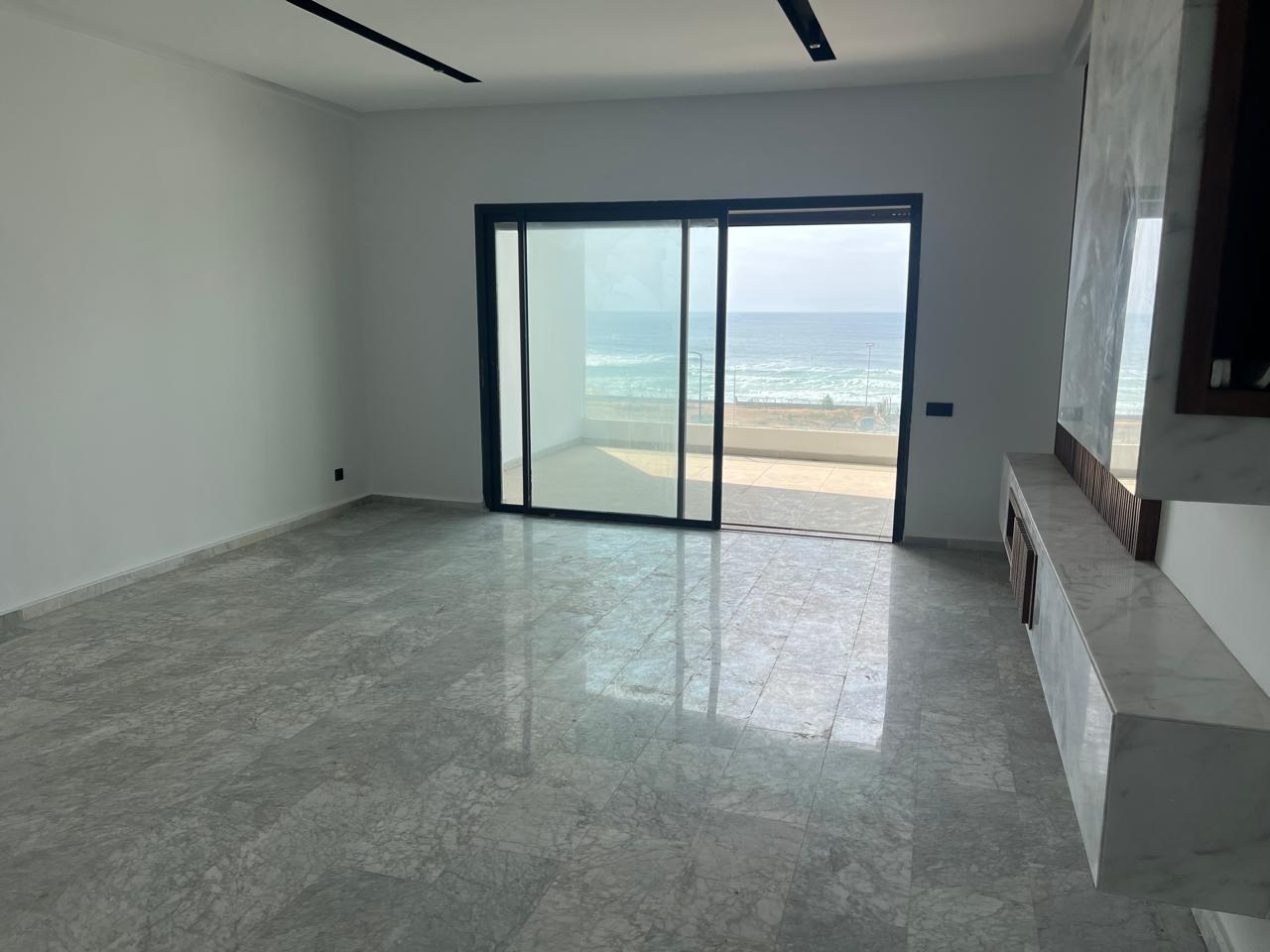 Tamaris – Magnifique appartement VIDE en location face à la mer 3CH