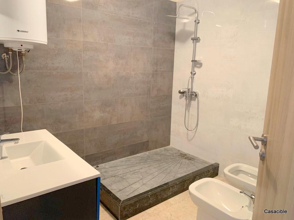 Bourgogne: Location appartement meublé 2 chambres, balcon. — 5