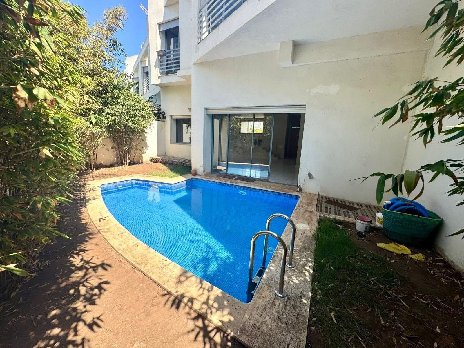Dar Bouazza, Villa à vendre avec piscine 4 CH — 4