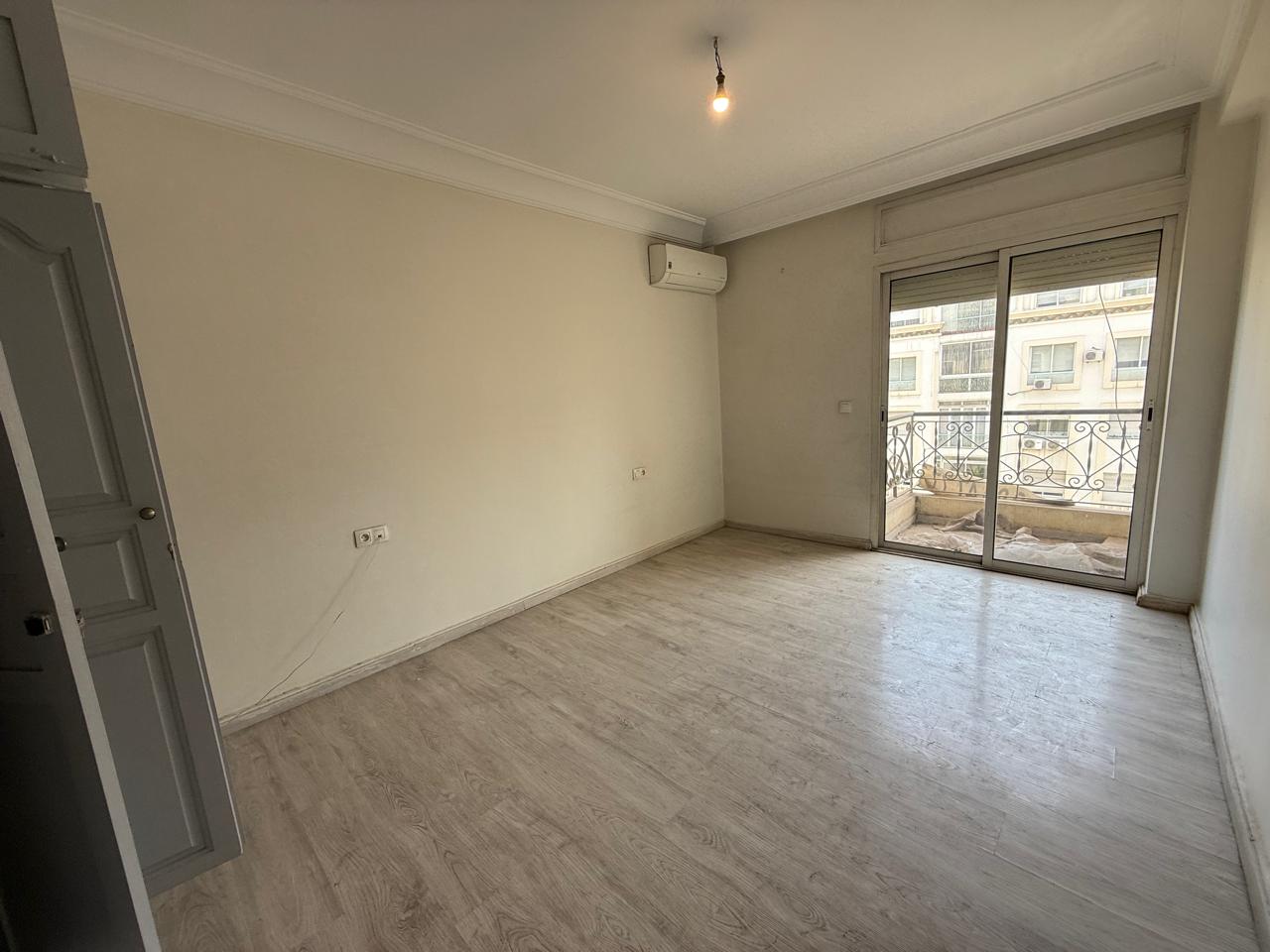 Bd Ghandi – Vente appartement traversant 3 CH — 3