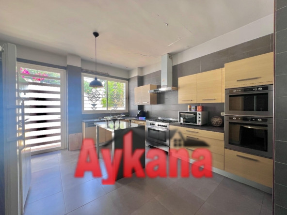 Villa 800 m² à Souissi — 10