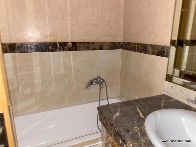 Palmier: Location appartement vide 3 chambres, balcon. — 5