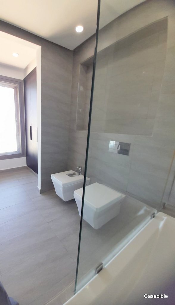 Gauthier: Location appartement vide 3 chambres, balcon. — 4