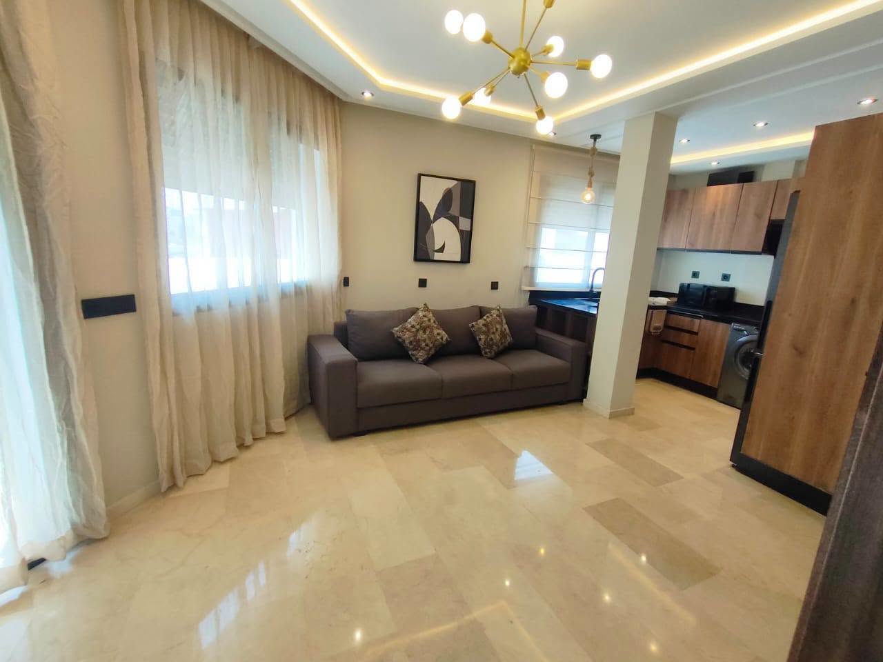 Studio terrasse meublé Bourgogne 5500 dh — 2
