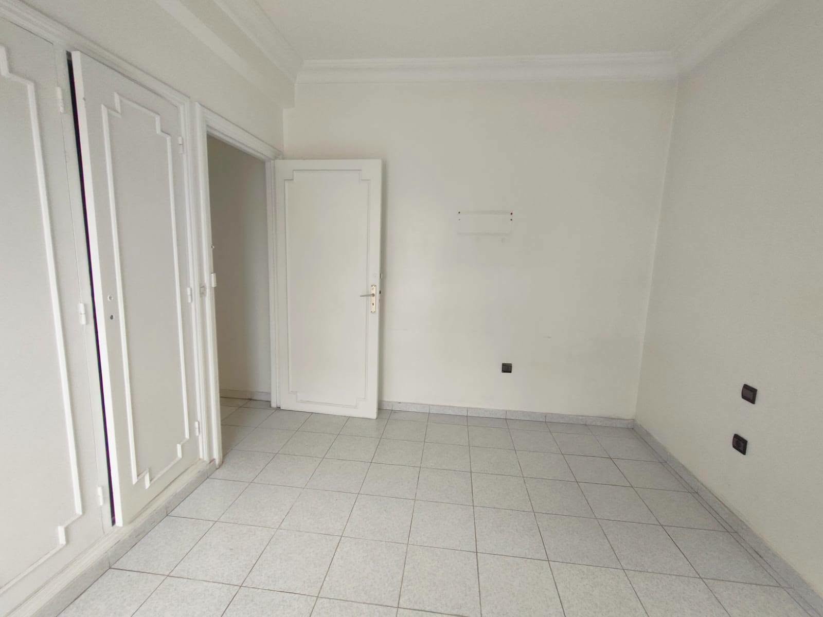 Appartement 75m² Ain Chock 4000 dh — 4