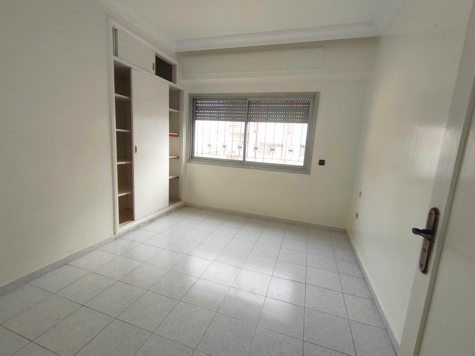 Appartement 75m² Ain Chock 4000 dh — 2