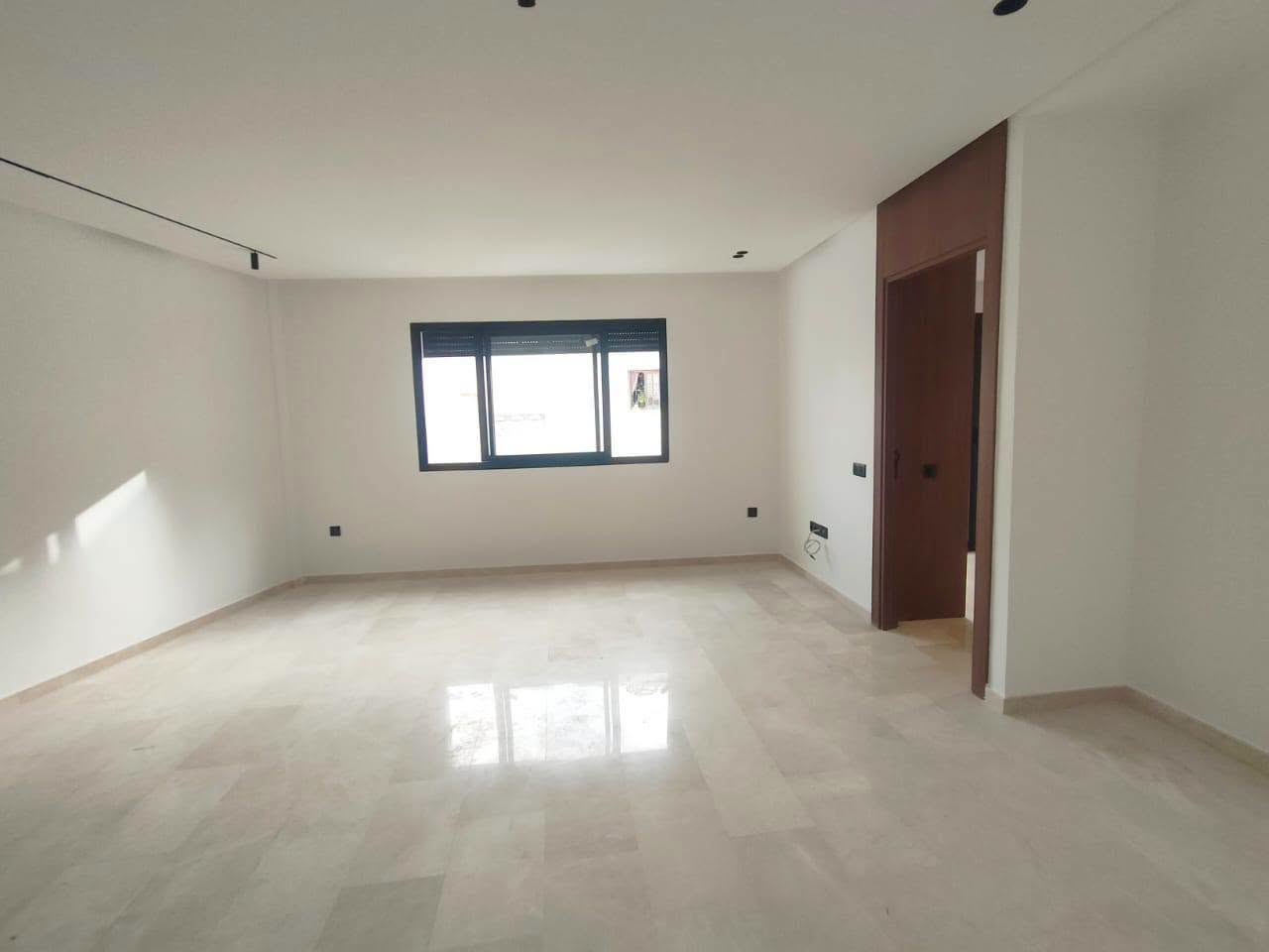 Studio neuf vide 48m² Californie 6300 dh