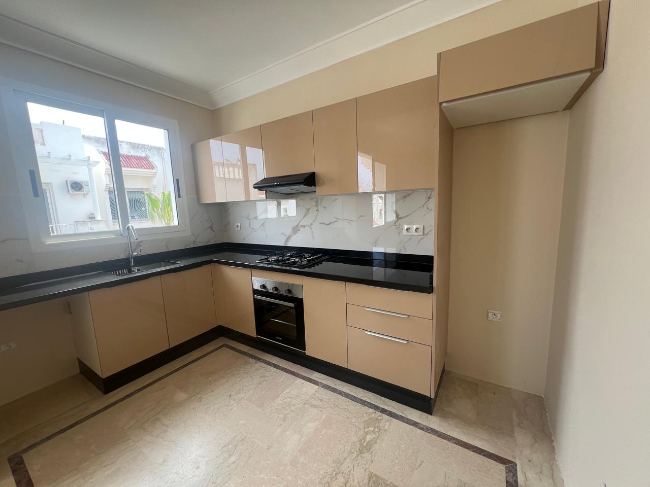 Aïn Diab – À vendre | Spacieux appartement avec vue mer 3CH — 4