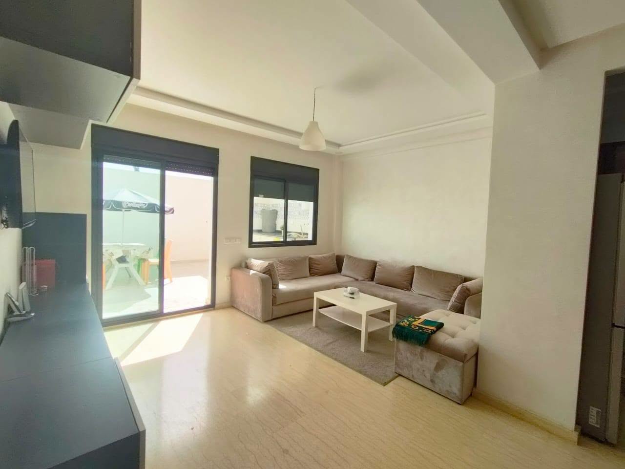 Studio terrasse meublé 64m² Ferme Bretone 6300 dh — 2
