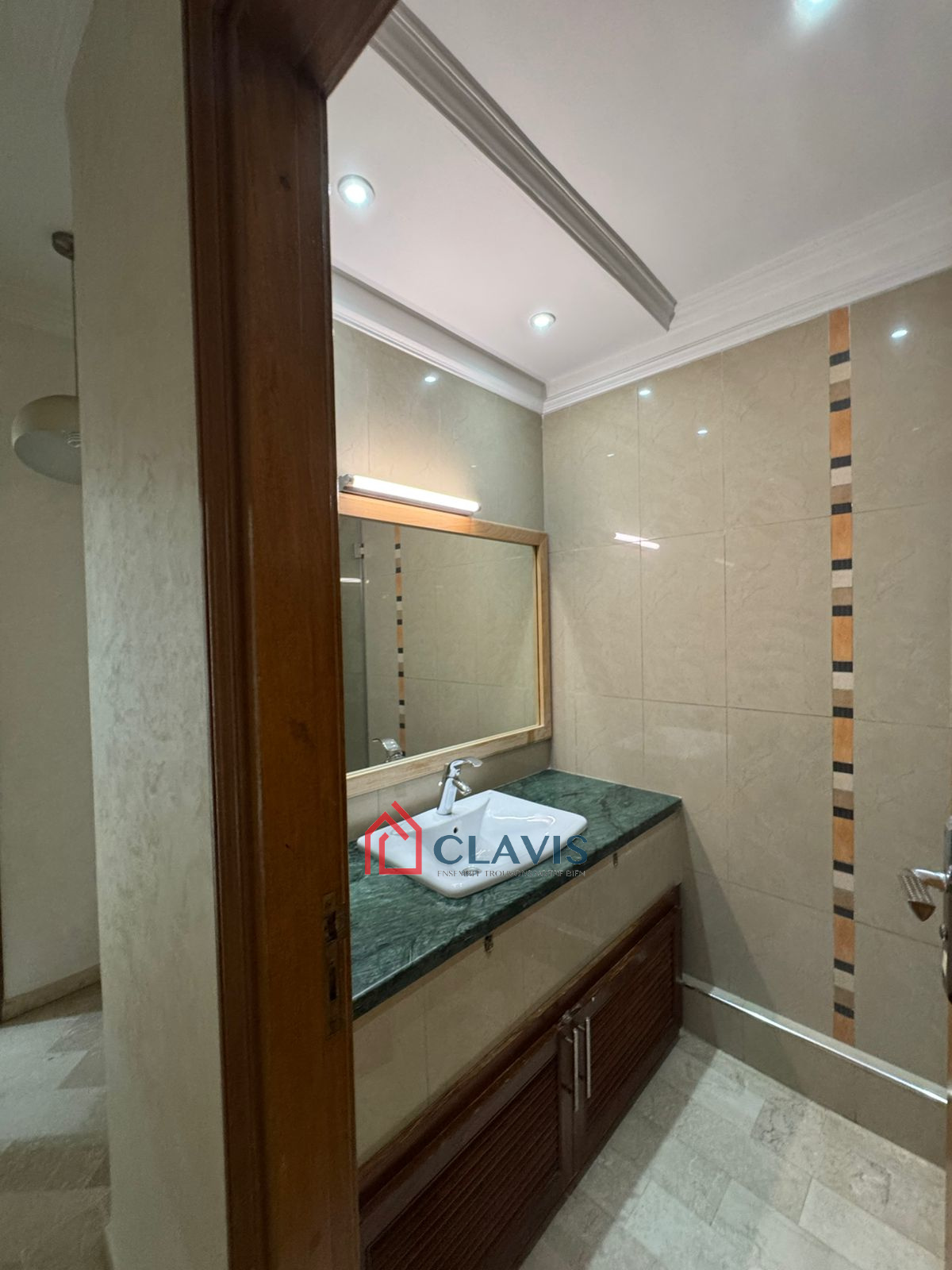 Appartement 201 m² f Bourgogne — 7