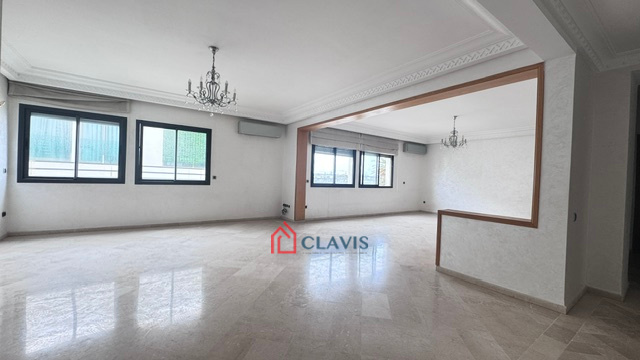 Appartement en hauteur dans résidence fermée
