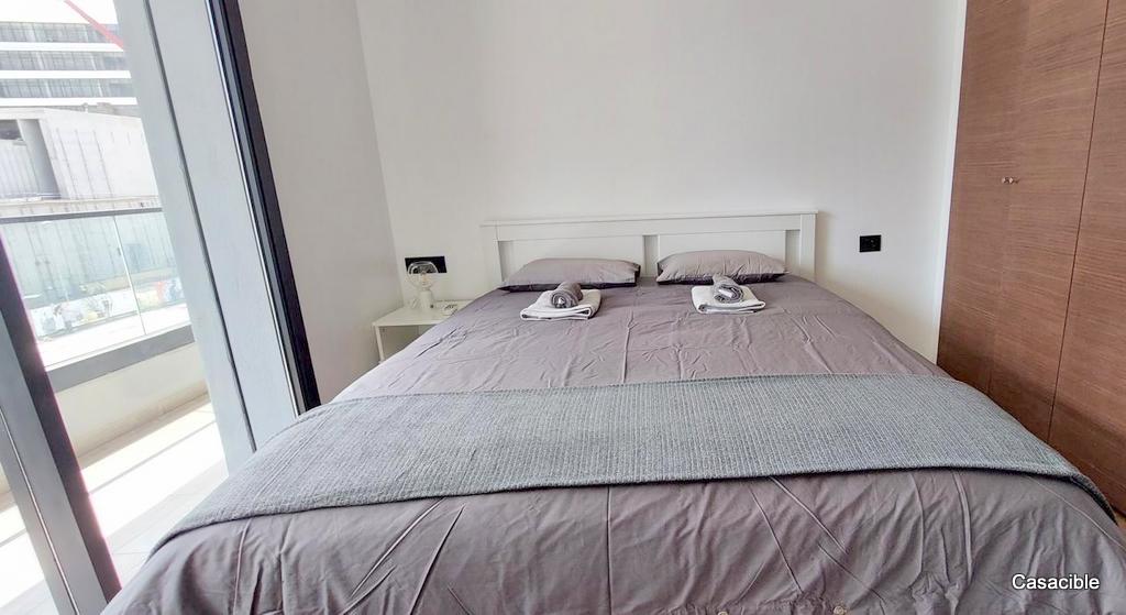 Casa Finance City: Location appartement meublé 2 chambres, terrasse. — 4