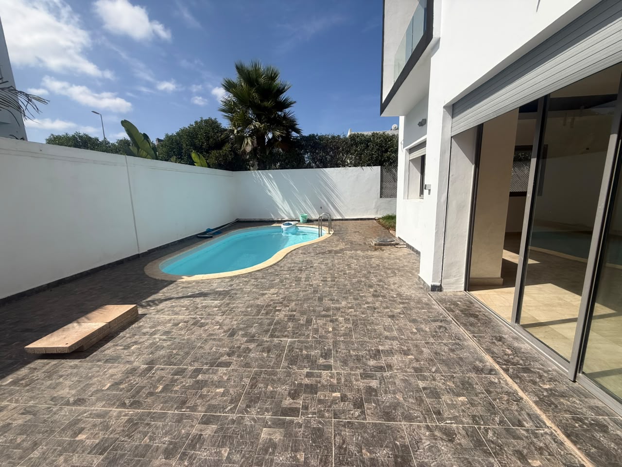 Jolie villa moderne angle et ensoleillée en vente à Dar Bouazza 3 CH — 6