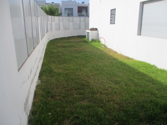 Jolie villa moderne angle et ensoleillée en vente à Dar Bouazza 3 CH — 5