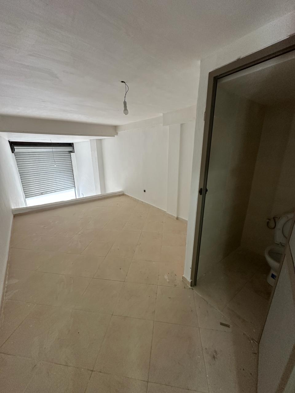 DAR BOUAZZA – MAGASIN À LOUER 42 m²